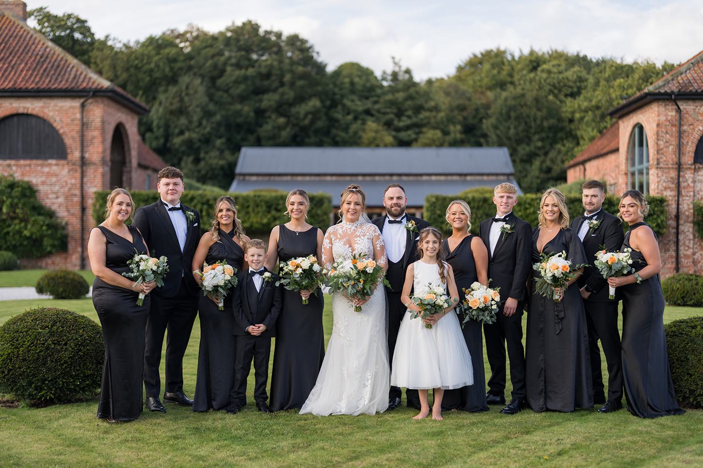 Wedding party together at Emma and Sam’s Hazel Gap Barn wedding