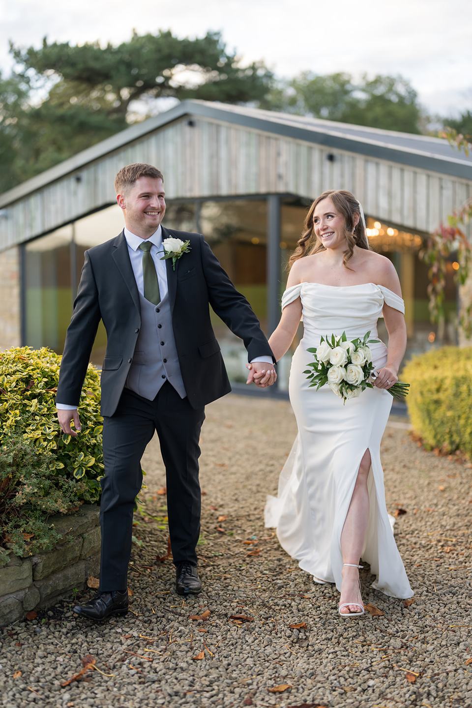 Wedding breakfast room at Harriet and Gareth’s Hyde Bank Farm wedding